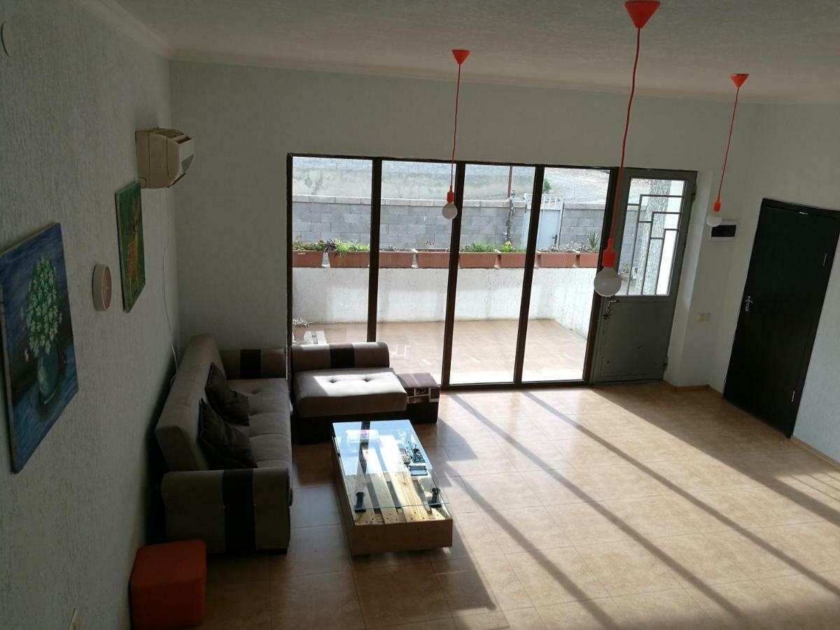 Agora Lägenhet Tbilisi Exteriör bild
